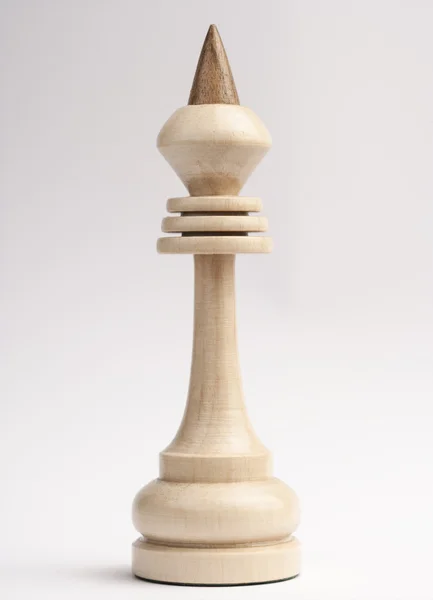 Beyaz arkaplanda beyaz satranç kralı.