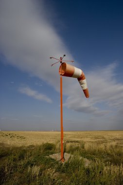 Havaalanı flyger üzerinde weathervane