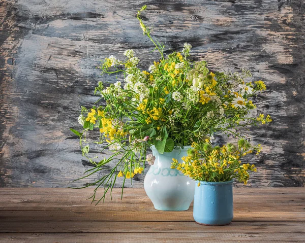 Summer Bouquets Yellow Wildflowers Ceramic Vases Wooden Table — Stock Photo, Image