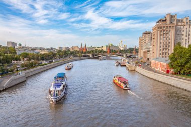 Moskova Nehri üzerinde Prechistenskaya ve Bersenevskaya Bentleri, 