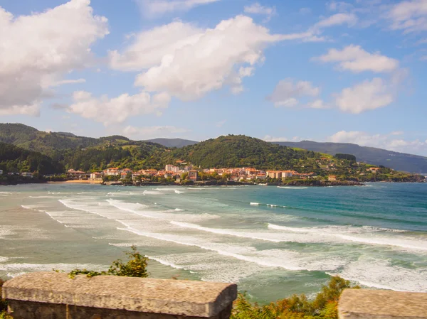 Küstenlinie baskische Stadt, mundaka — Stockfoto