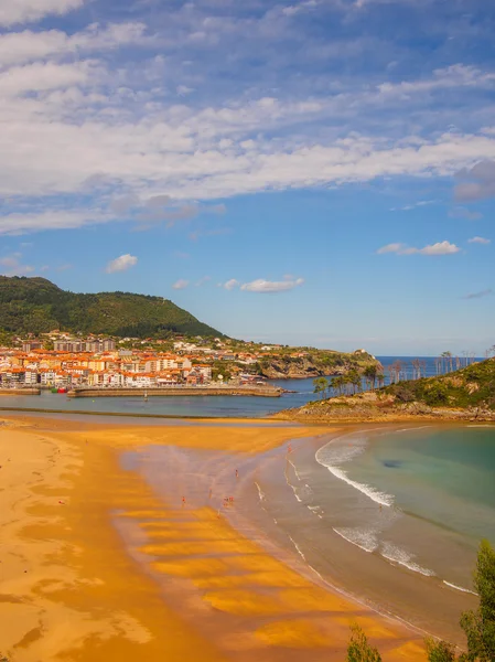 Lekeitio beach island on sunny day — Stock Photo, Image