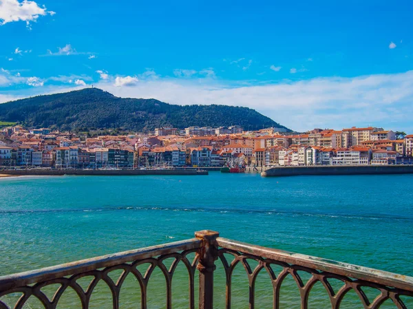 Lekeitio beach Island güneşli