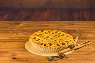 Elmalı turtanın fotokopi alanı olan bir masa üzerindeki yakın plan fotoğrafı. Stüdyo fotoğrafçılık.