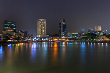 Singapur, resmi adıyla Singapur Cumhuriyeti, Güneydoğu Asya 'da bulunan bağımsız bir ada-şehir devletidir..