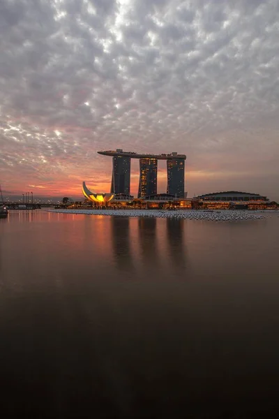 Singapore Meest Iconische Hotel Voor Werelds Grootste Dak Infinity Pool — Stockfoto