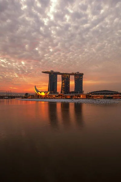 Singapore Meest Iconische Hotel Voor Werelds Grootste Dak Infinity Pool — Stockfoto