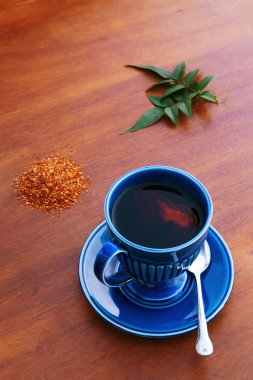 Eski bir fincan çay