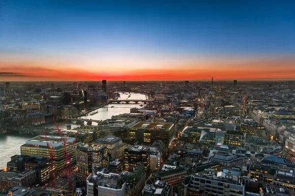 Ciudad de Londres por la noche — Foto de Stock