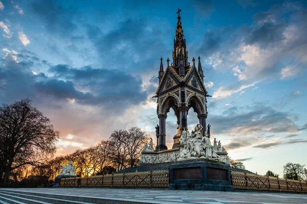 Das fürst albert denkmal in kensington garden — Stockfoto