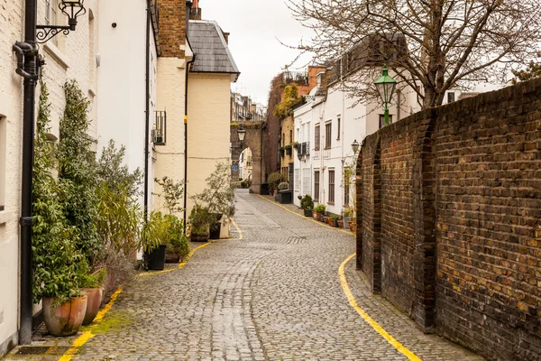 Gezellige smalle straat in Londen — Stockfoto