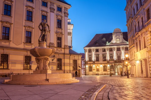 Wroclaw Üniversitesi yanında kare