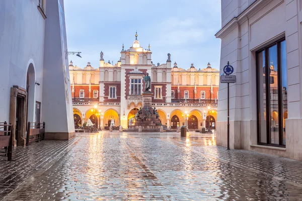 Utca, a Posztócsarnok. Krakkó — Stock Fotó