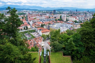 Castle, Slovenya'nın başkenti Ljubljana şehir görüntüleyin