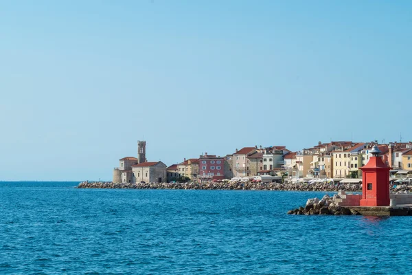 Coast of Piran with lighthouse in Slovenia — Stock Photo, Image