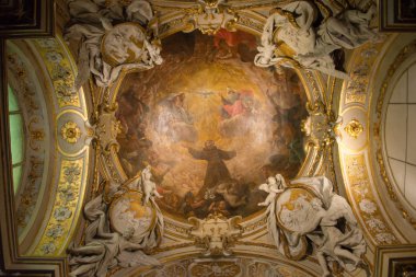 Ravenna, İtalya - 7 Temmuz 2016 - Basilica San Vitale mozaikler