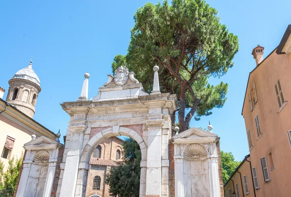 Ravenna, Italien - 7 juli 2016 - Basilica of San Vitale mosaik — Stockfoto