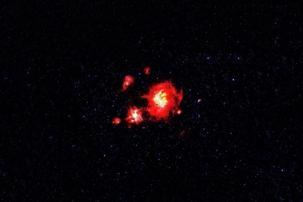 Ohnivá galaxie v temném vesmíru. Prvky tohoto obrazu byly poskytnuty NASA. — Stock fotografie