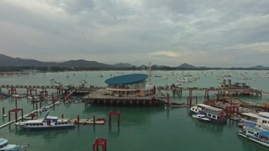 Chalong pier Phuket Tayland