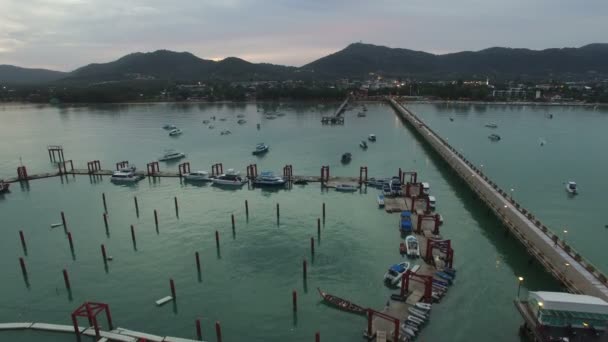 Muelle de Chalong en Phuket Tailandia — Vídeos de Stock