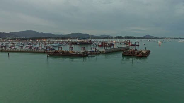 Chalong pier in Phuket Thailand — Stockvideo