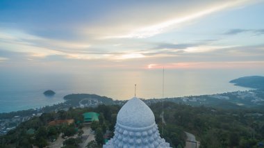 Phuket'in Big Buddha adanın biridir 