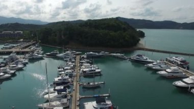 Yat limanına Phuket