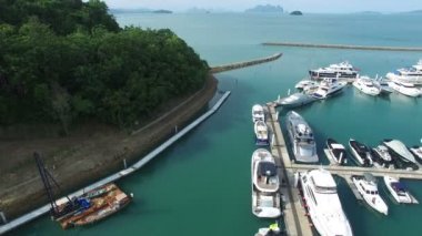 Yat limanına Phuket