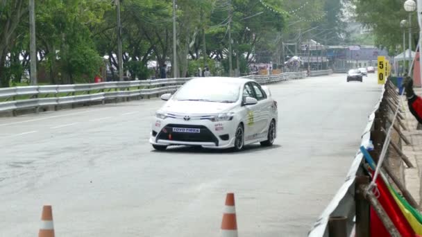 Toyota Motor Sporları Eğlence Festivalini hızlı Sapahin Park'ta 03 Temmuz yıl 2016 — Stok video