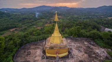 golden pagoda on Sunset 