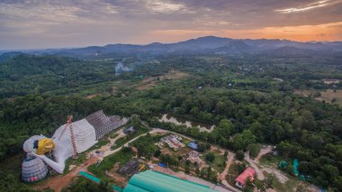 dünyanın en büyük Buda bina