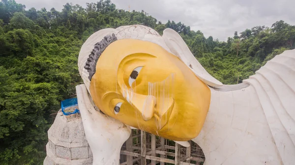 Construyendo el Buda más grande del mundo — Foto de Stock