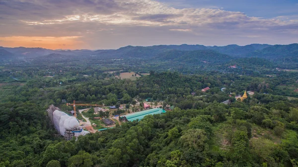 dünyanın en büyük Buda bina