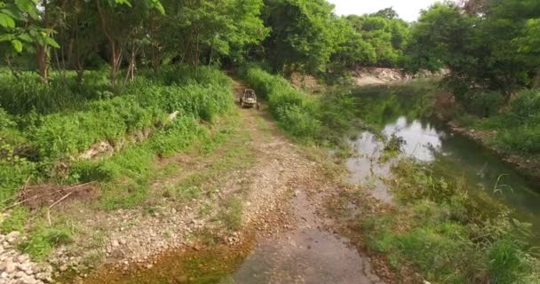 UTV fuera de carretera tracción en las cuatro ruedas — Vídeos de Stock