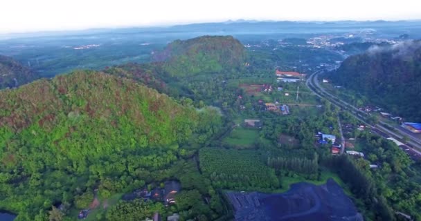 Niebla en el valle — Vídeo de stock