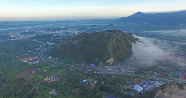 Vista aérea da pedreira velha pela manhã — Vídeo de Stock