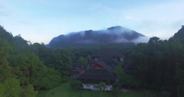 Havadan görünümü eski bir taş ocağı sabah