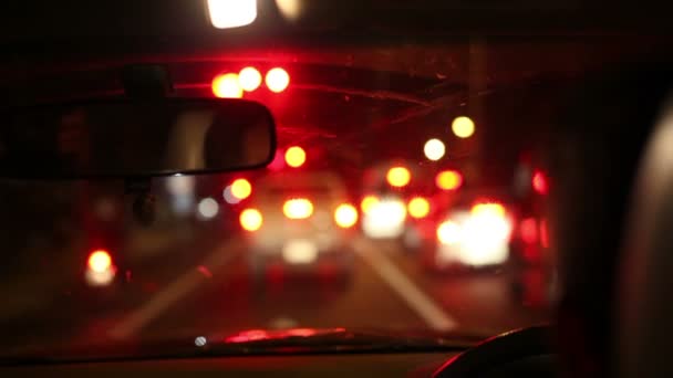 Guidare di notte in città — Video Stock