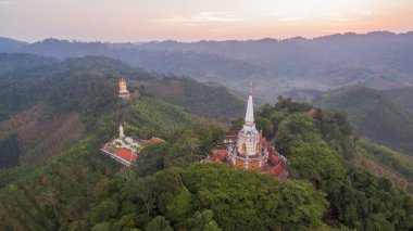 güzel pagoda üstünde tepe tepe