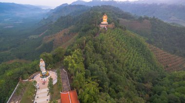 güzel Quan Yin üstünde tepe tepe