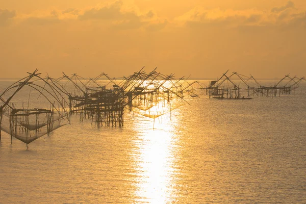 Red de pesca en laguna — Foto de Stock