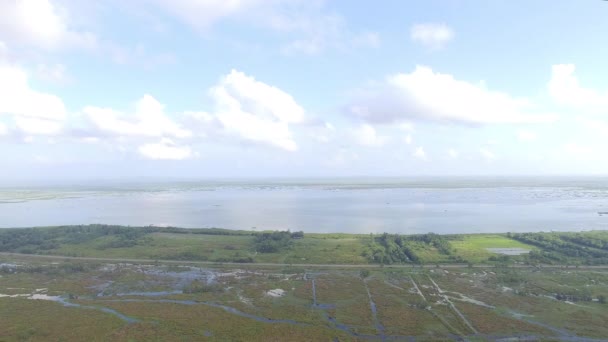 Fotografía aérea en el lago Talay Noi — Vídeo de stock
