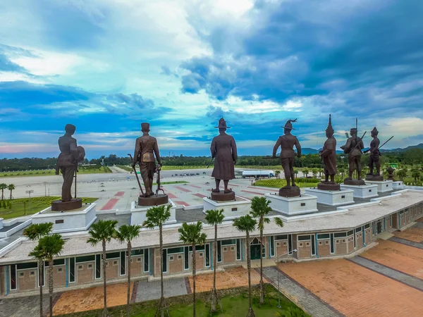 Estatuas Gran Rey de Tailandia en Rajabhakti Park — Foto de Stock