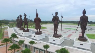 Heykelleri büyük Kral'ın Rajabhakti Park Tayland