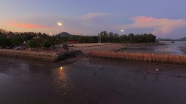 Sapan Hin Park'ta hava fotoğrafçılığı kuşlar yaşam park çevresinde balıkçılık kanalı yanında ışık evi görmek için pek çok ilginç şeyler var 
