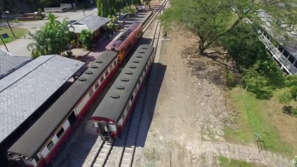 Estación de tren de Kantang la antigua estación de tren de madera — Vídeos de Stock