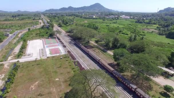 Estação ferroviária de Kantang a antiga estação ferroviária de madeira — Vídeo de Stock