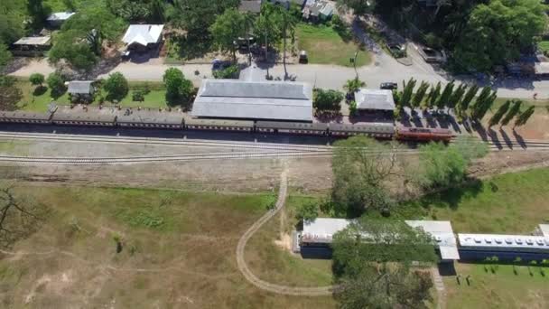 Estação ferroviária de Kantang a antiga estação ferroviária de madeira — Vídeo de Stock