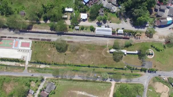 Estación de tren de Kantang la antigua estación de tren de madera — Vídeos de Stock