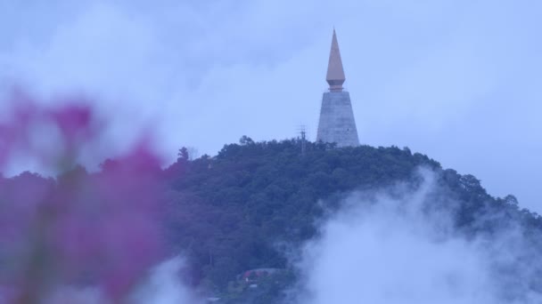 Nebeldecke Pagode Des Wat Phu Thub Berg Wat Phu Thub — Stockvideo